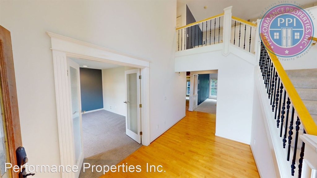 3032 Nw Spencer Street - Photo 2