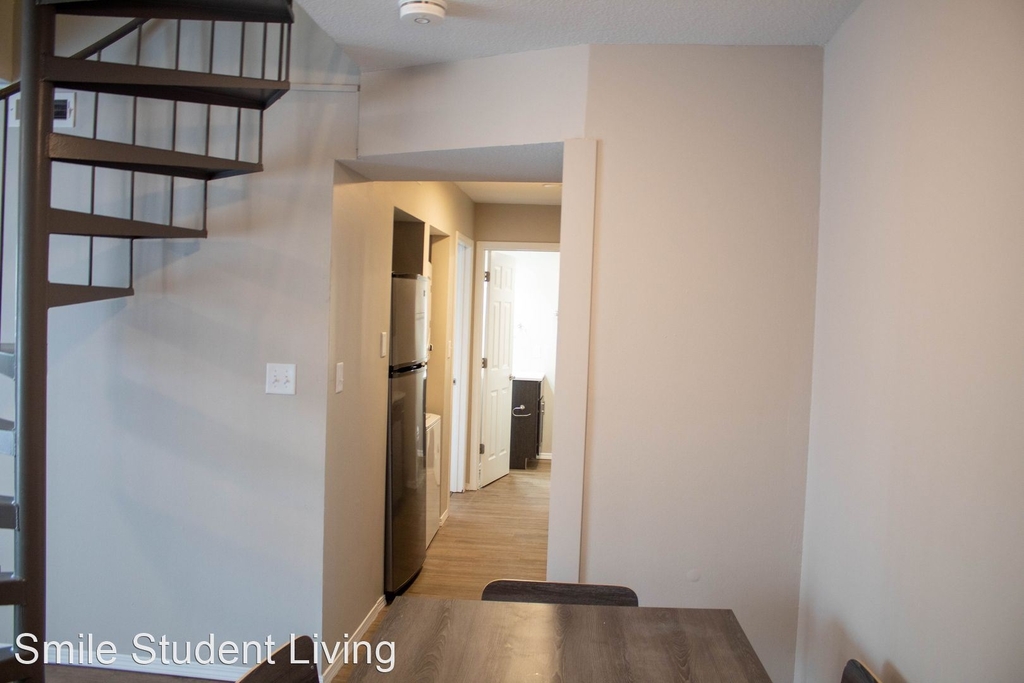 57 E Chalmers Street - Photo 2