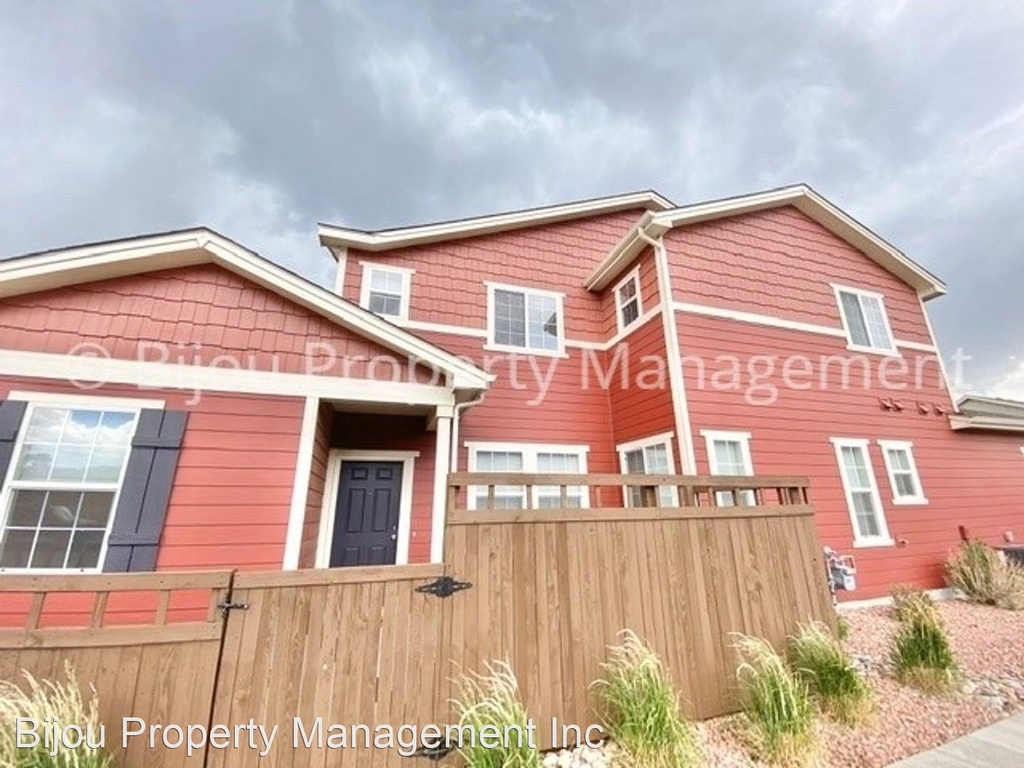 495 Eclipse Dr - Photo 2