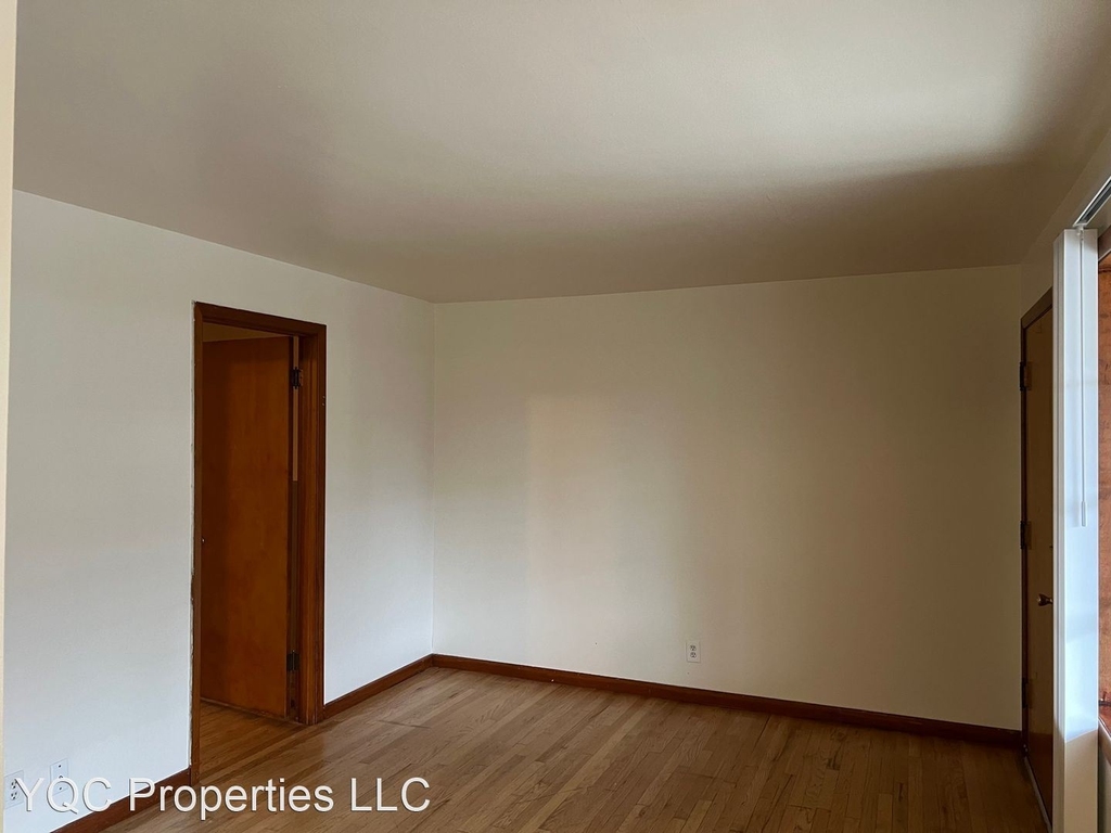 1319 E Reserve Street - Photo 17