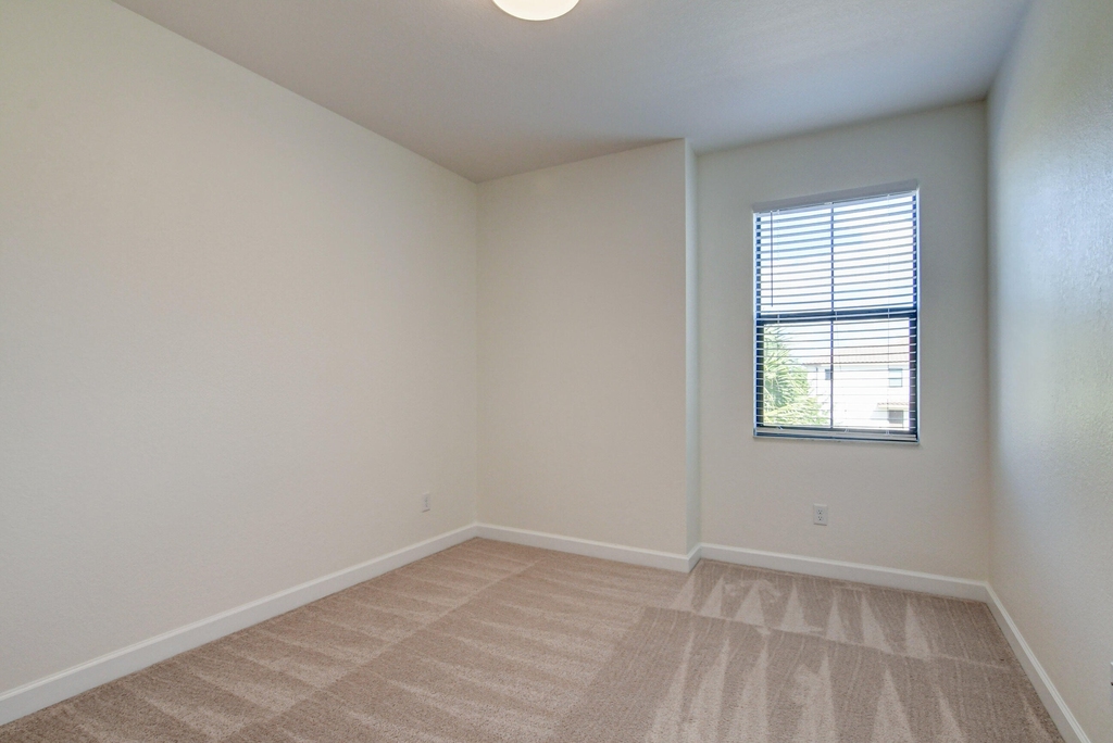 12884 Anthorne Lane - Photo 12