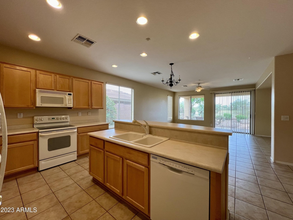 41018 N Prestancia Drive - Photo 8