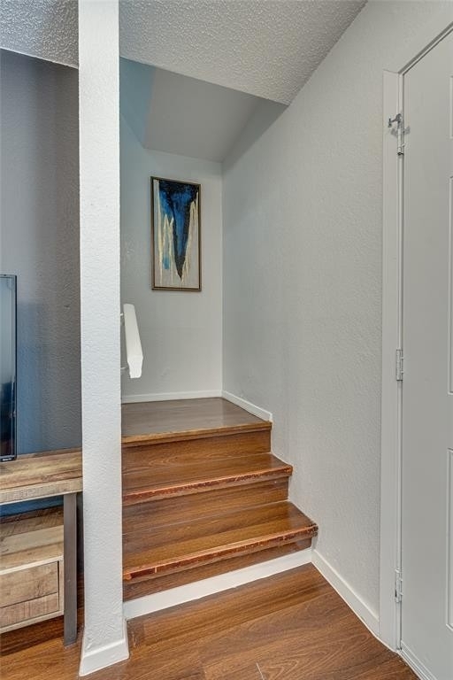 208 W 5th Street - Photo 13