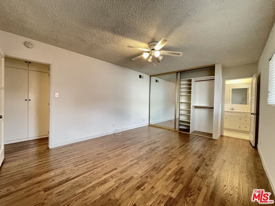 6548 W 80th Pl - Photo 17