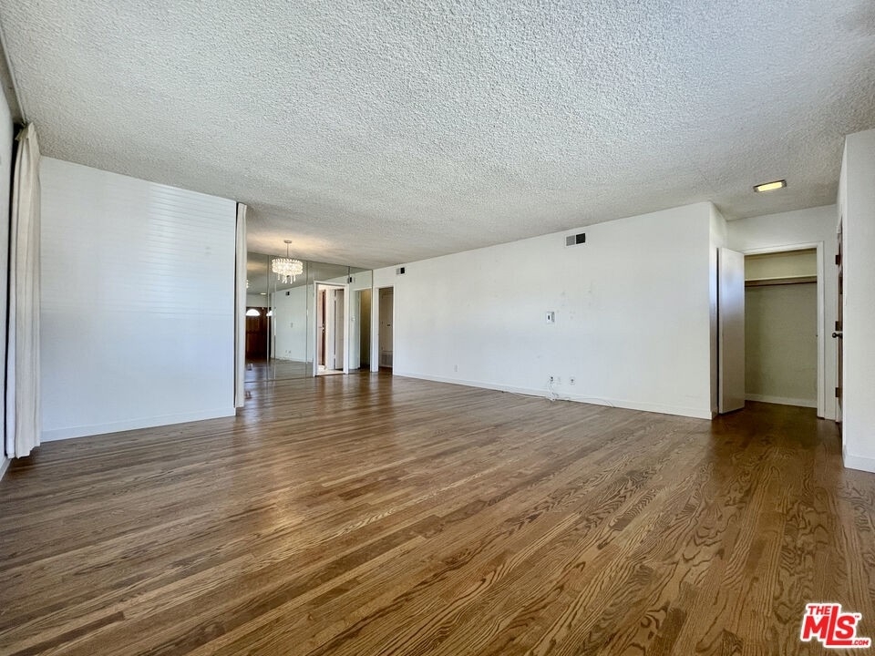 6548 W 80th Pl - Photo 2