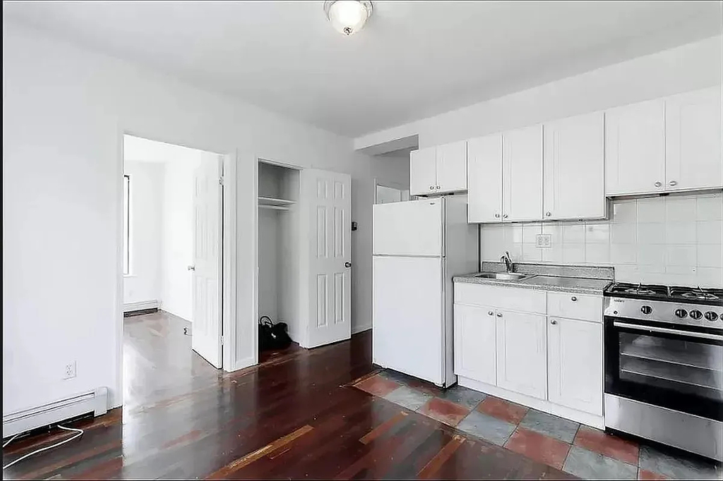 115 Lexington Avenue - Photo 2