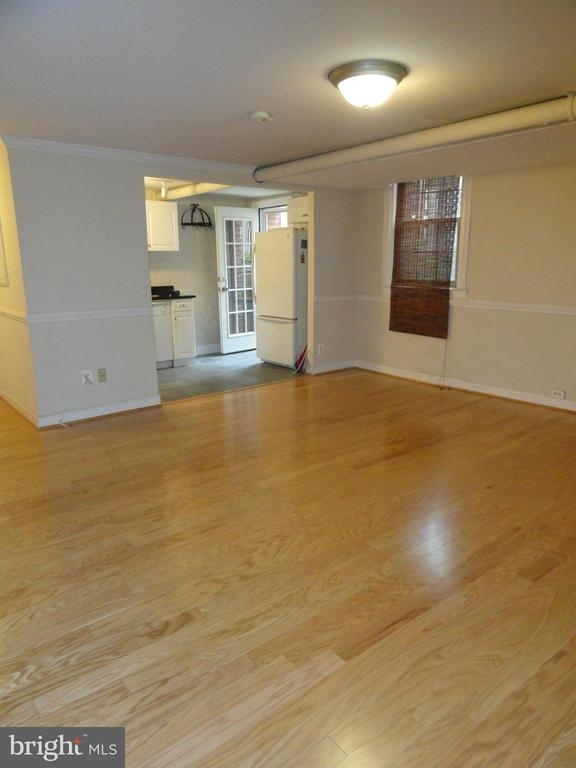 3010 Wisconsin Ave Nw - Photo 5