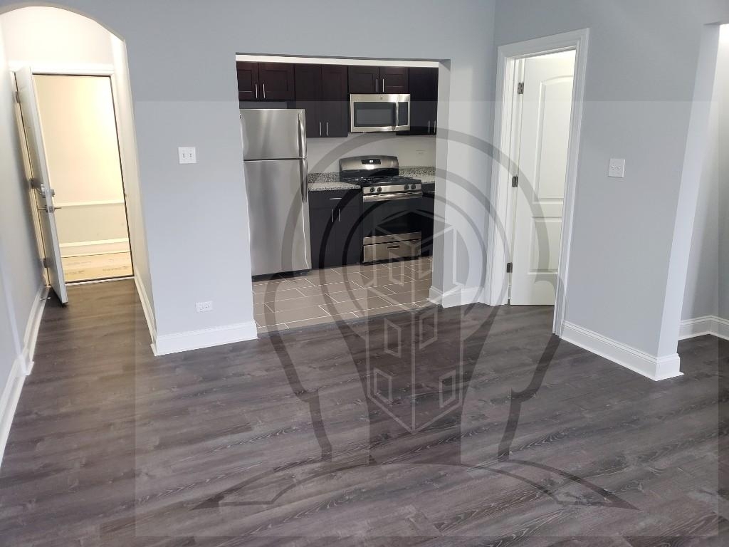 1608 W Sherwin Chicago, Il - Photo 0