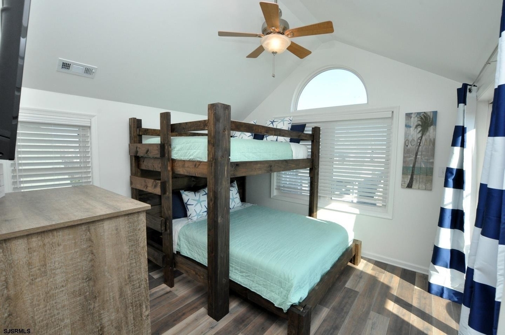 104 N Dudley Ave - Photo 9