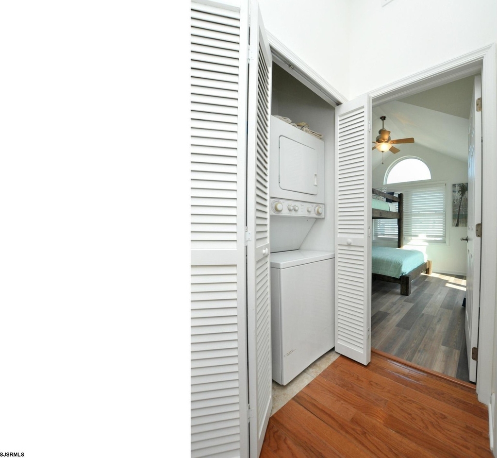 104 N Dudley Ave - Photo 14
