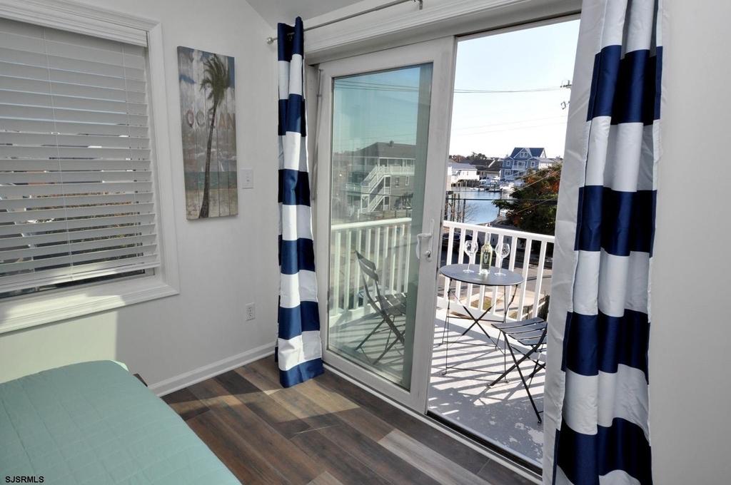 104 N Dudley Ave - Photo 11
