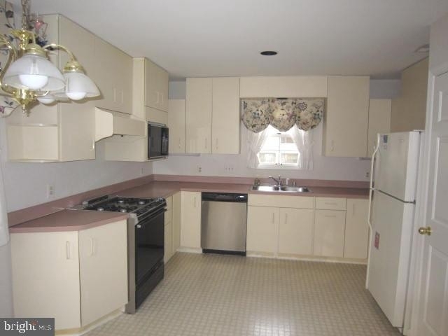 12004 Bernard Dr - Photo 46