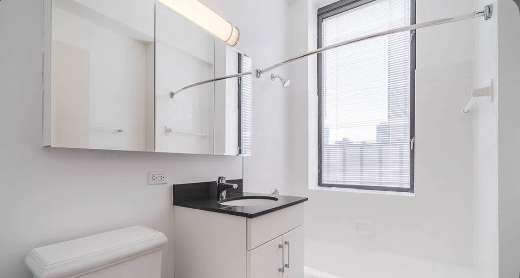West 54th Street - Photo 3