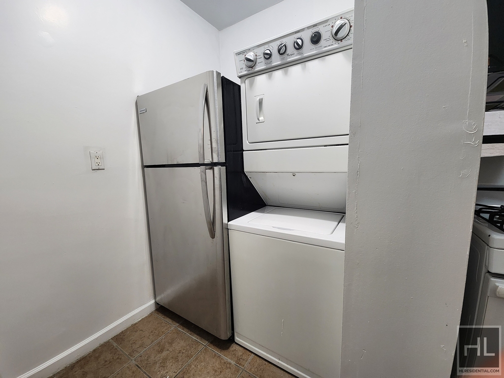 West 136 Street - Photo 5