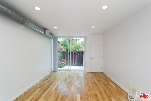 35 Ozone Ave - Photo 8