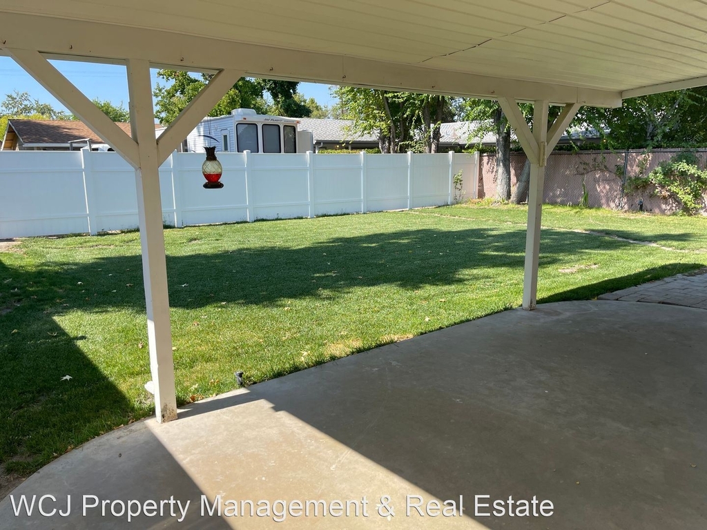 8871 Palomar Ave. - Photo 15