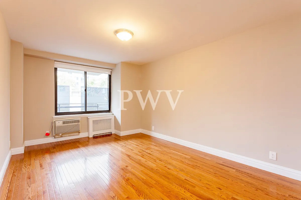 792 Columbus Avenue - Photo 3