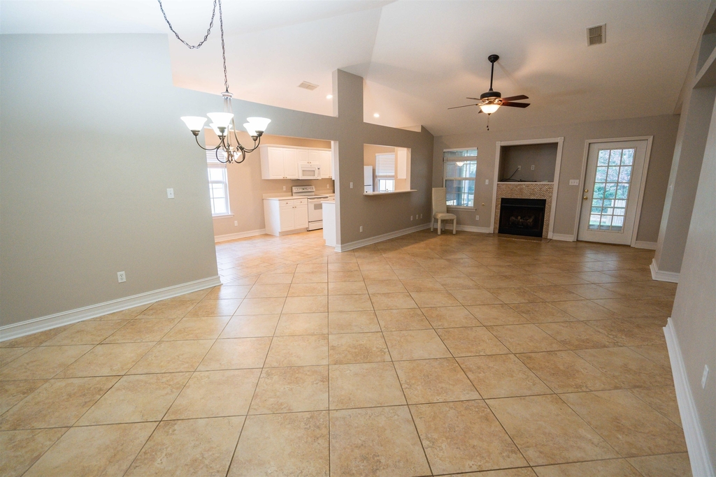 2578 Heathrow Drive - Photo 3