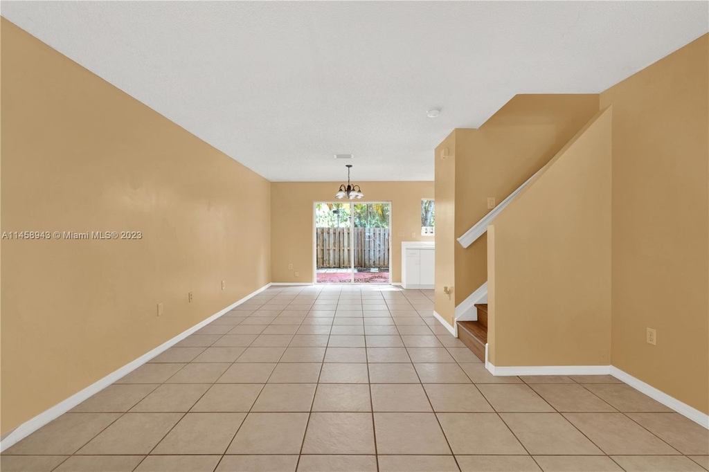 14116 Sw 179th Ter - Photo 2