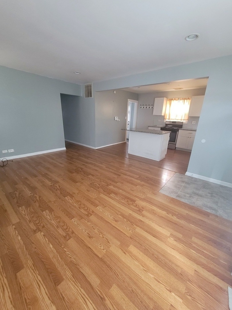 7768 Lawler Avenue - Photo 2