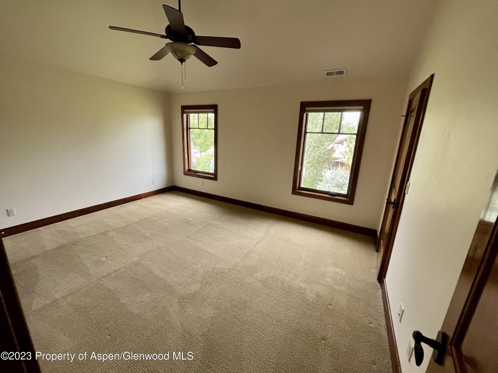 106 Crystal Canyon Drive - Photo 29