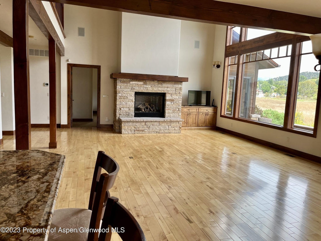 106 Crystal Canyon Drive - Photo 10