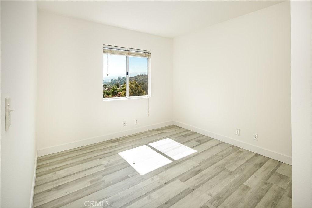 27734 Glacier Place - Photo 18