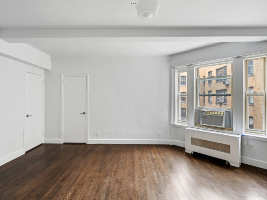 Charles Street & Hudson - Photo 3
