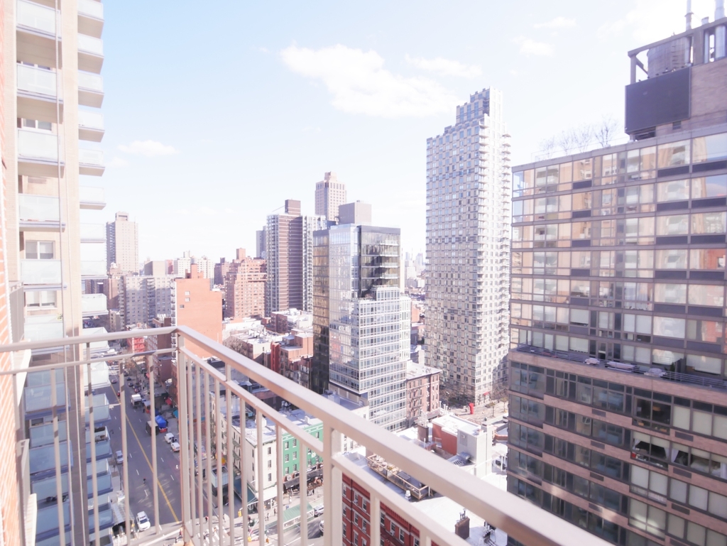 241 East 86th Street - Photo 10