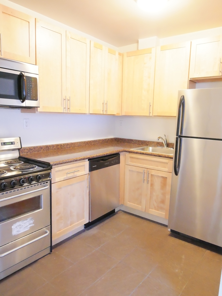241 East 86th Street - Photo 9