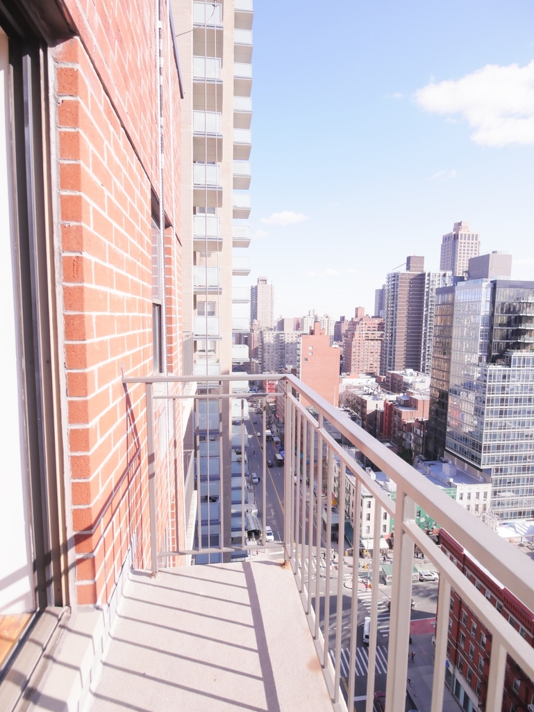 241 East 86th Street - Photo 11