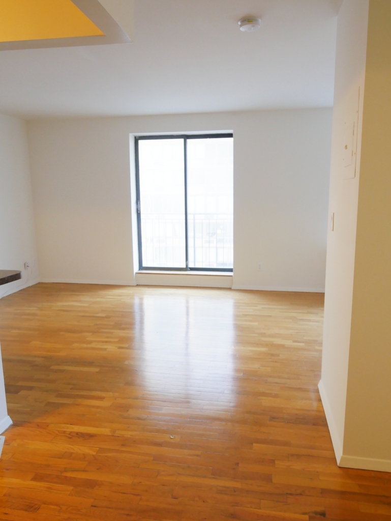 241 East 86th Street - Photo 2