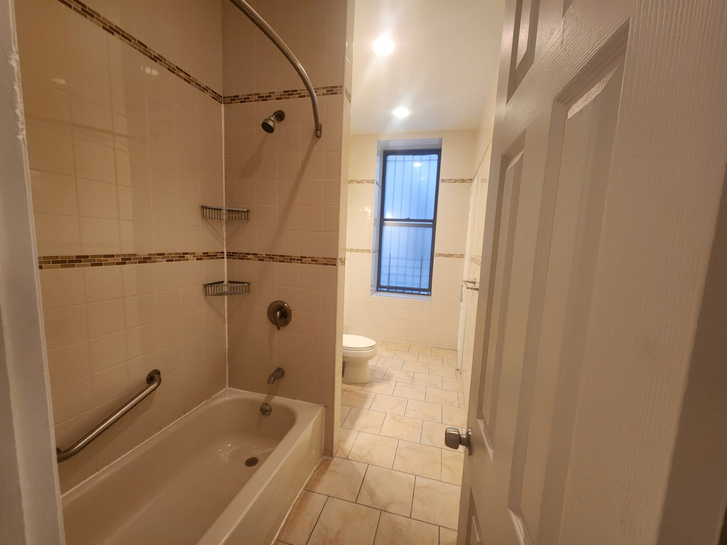 601 West 151st Street - Photo 6