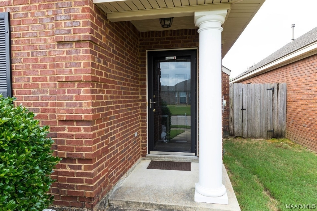 1504 Hallwood Lane - Photo 1