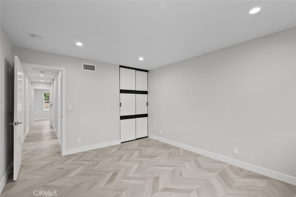 22710 Saticoy Street - Photo 14