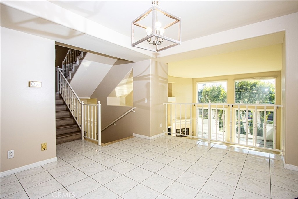 6035 Broadstone Circle - Photo 3