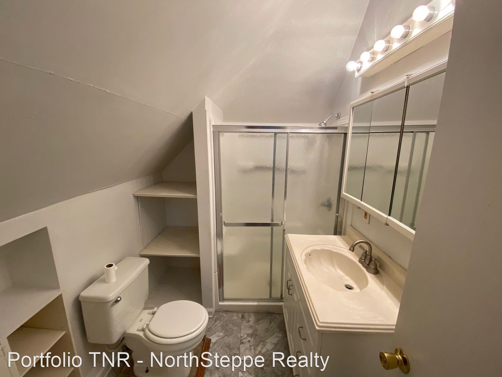 1260 Neil Ave - Photo 7