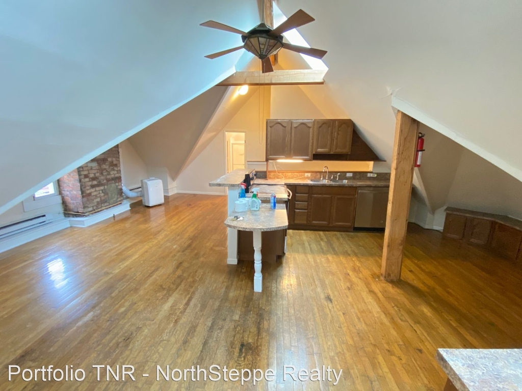 1260 Neil Ave - Photo 5