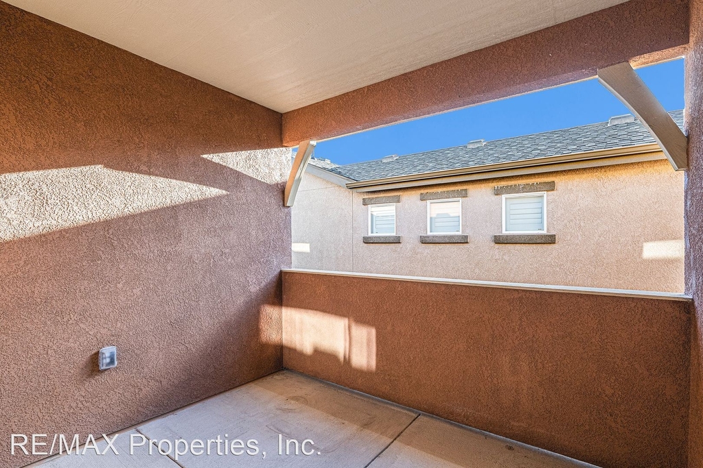 5574 Blue Moon Drive - Photo 22