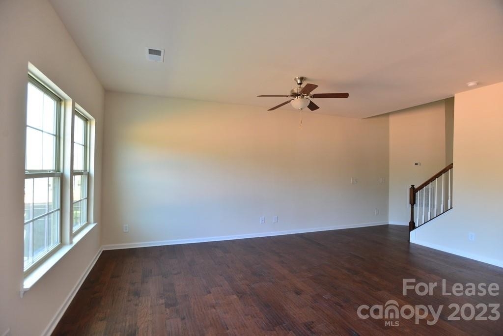 1842 Fleetwood Drive - Photo 8