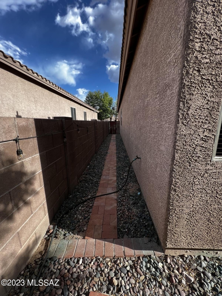 12555 E Red Canyon Place - Photo 24