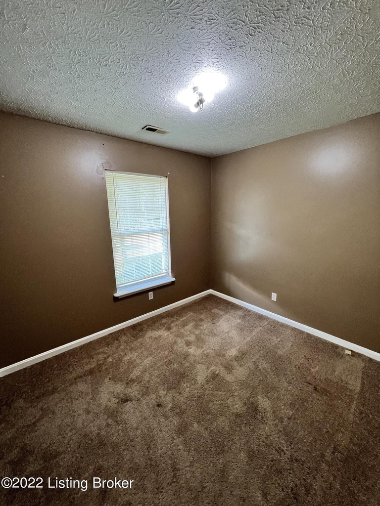 10415 Pebblestone Cir - Photo 8