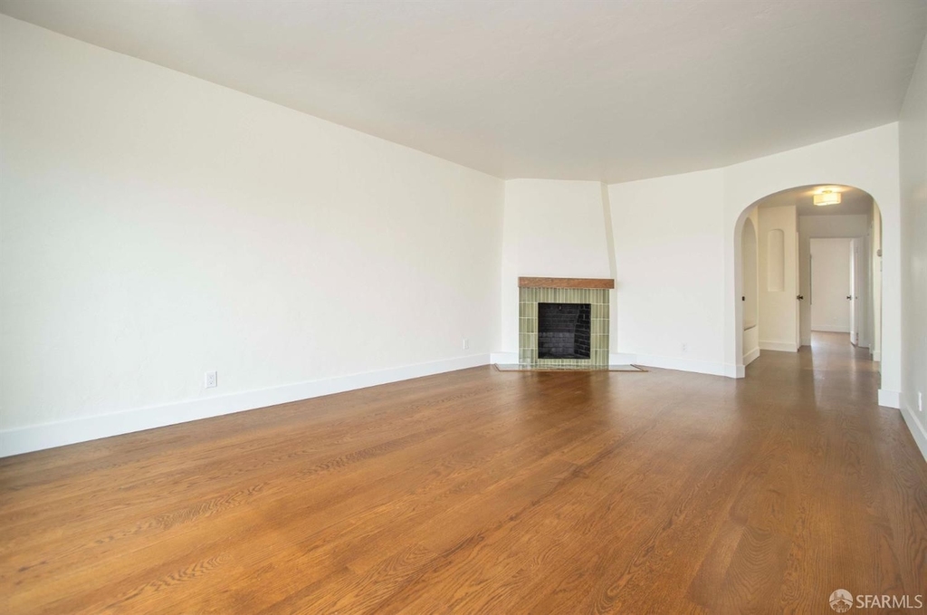 1910 45th Avenue - Photo 6