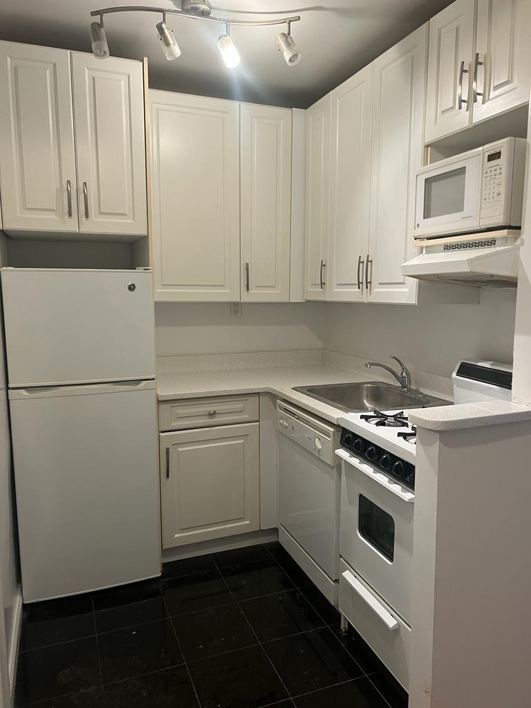 226 East 74th Street - Photo 0