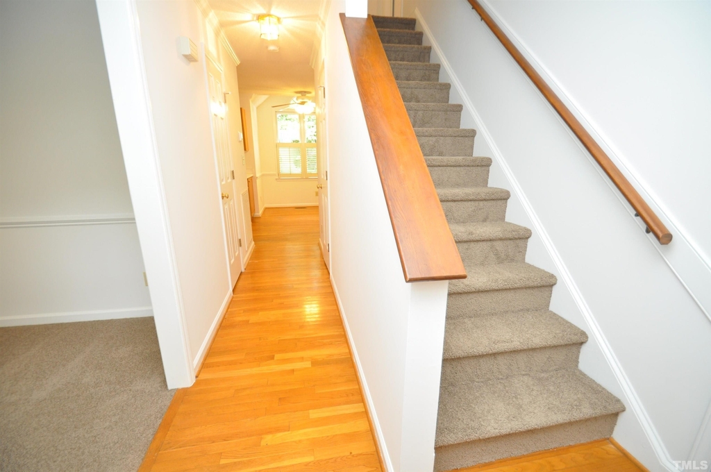 124 Trafalgar Lane - Photo 1