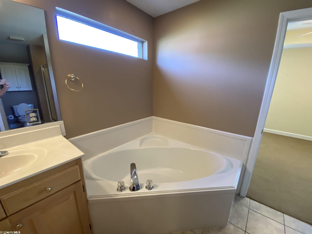 10359 Eleanor Court - Photo 11