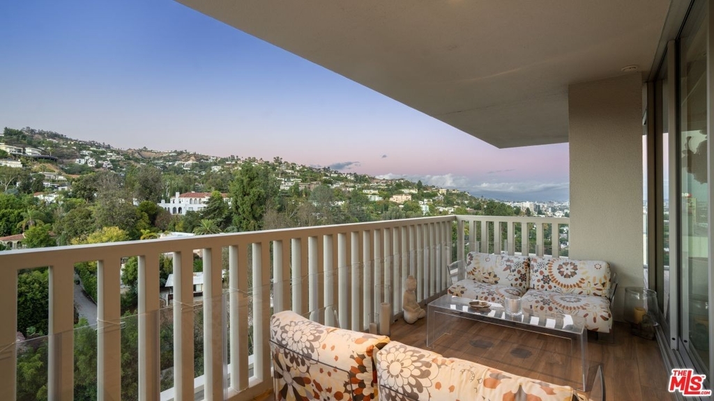 9255 Doheny Rd - Photo 13