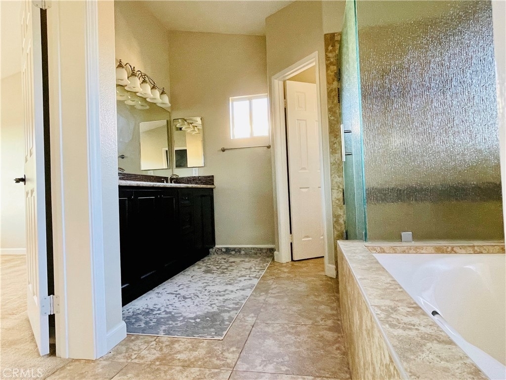 7671 E Moonridge Lane - Photo 18