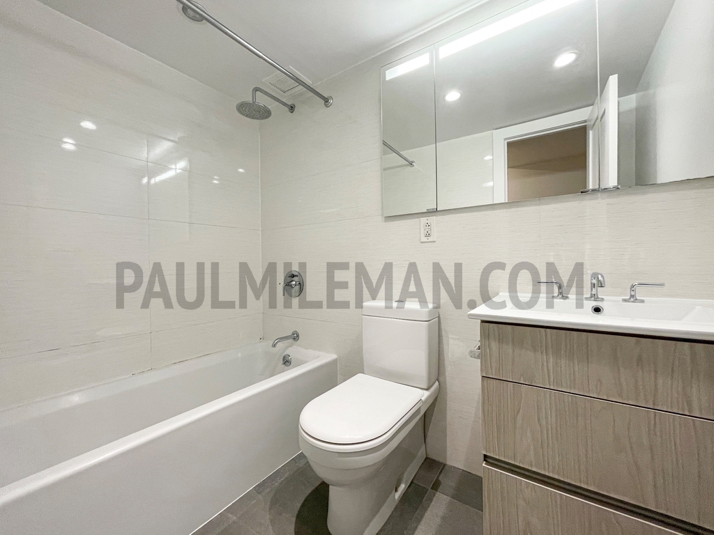 York/ East 80th Street - Photo 4