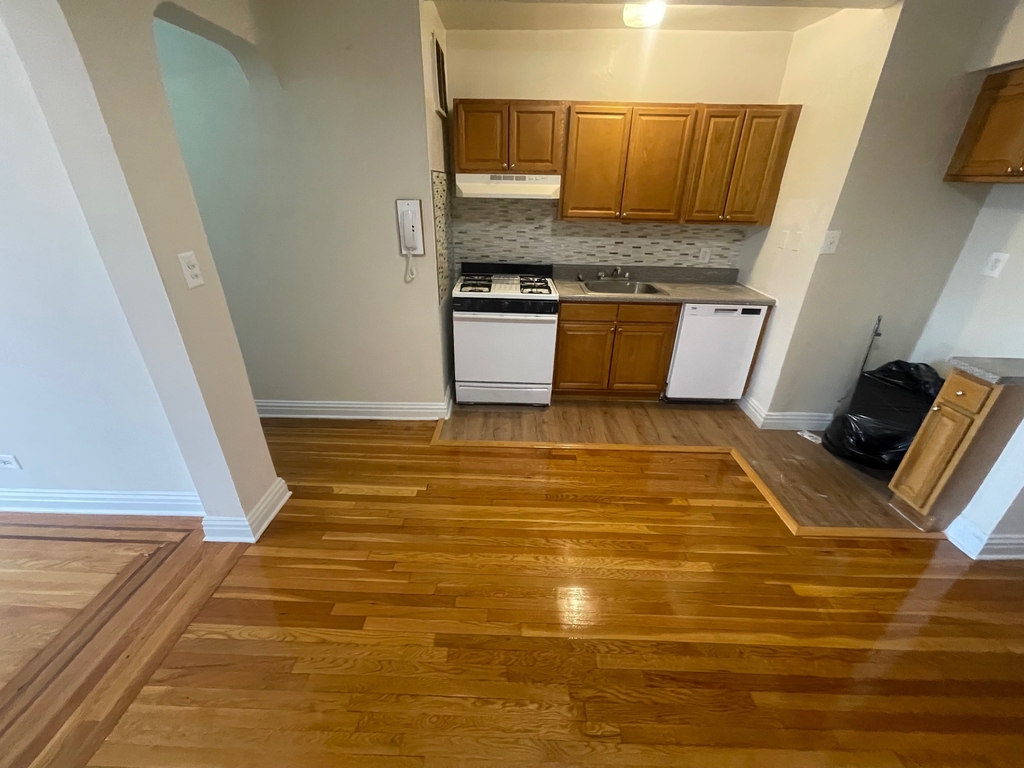 63-53 Haring Street - Photo 6